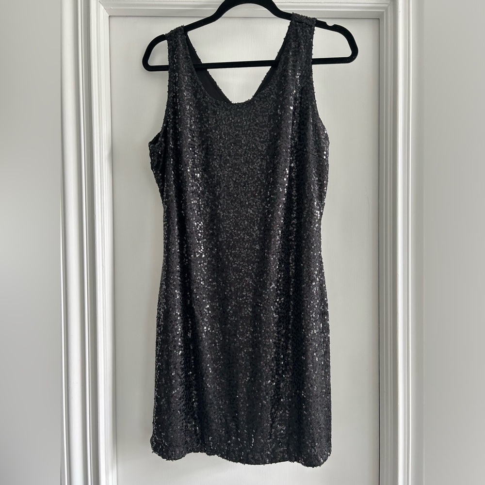 Black sequin mini dress. Size L. Great condition.